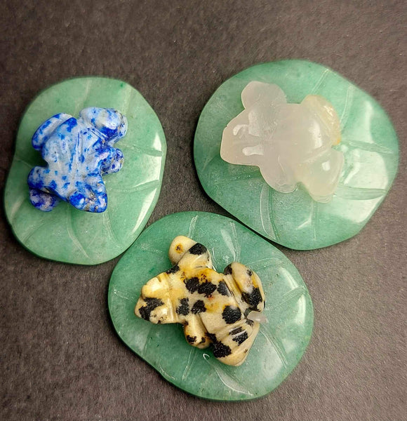 SALE!!! Mini Frog on Lily Pad Crystal Carving