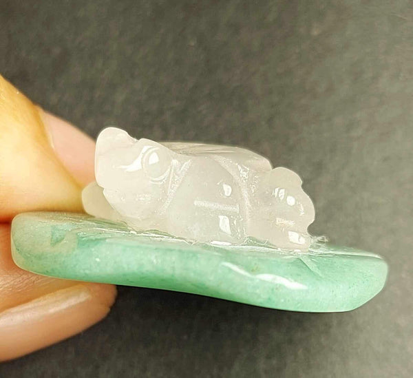 SALE!!! Mini Frog on Lily Pad Crystal Carving