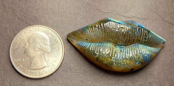 Labradorite Lips Carving